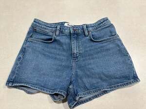 Wrangler Retro Mid Rise Denim Shorts Size 30